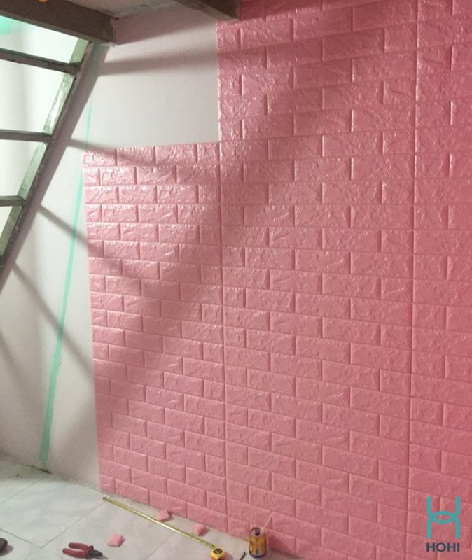 xốp dán tường giả gạch màu hồng