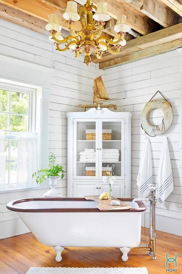 phòng tắm phong cách vintage cổ điển bằng gỗ màu trắng